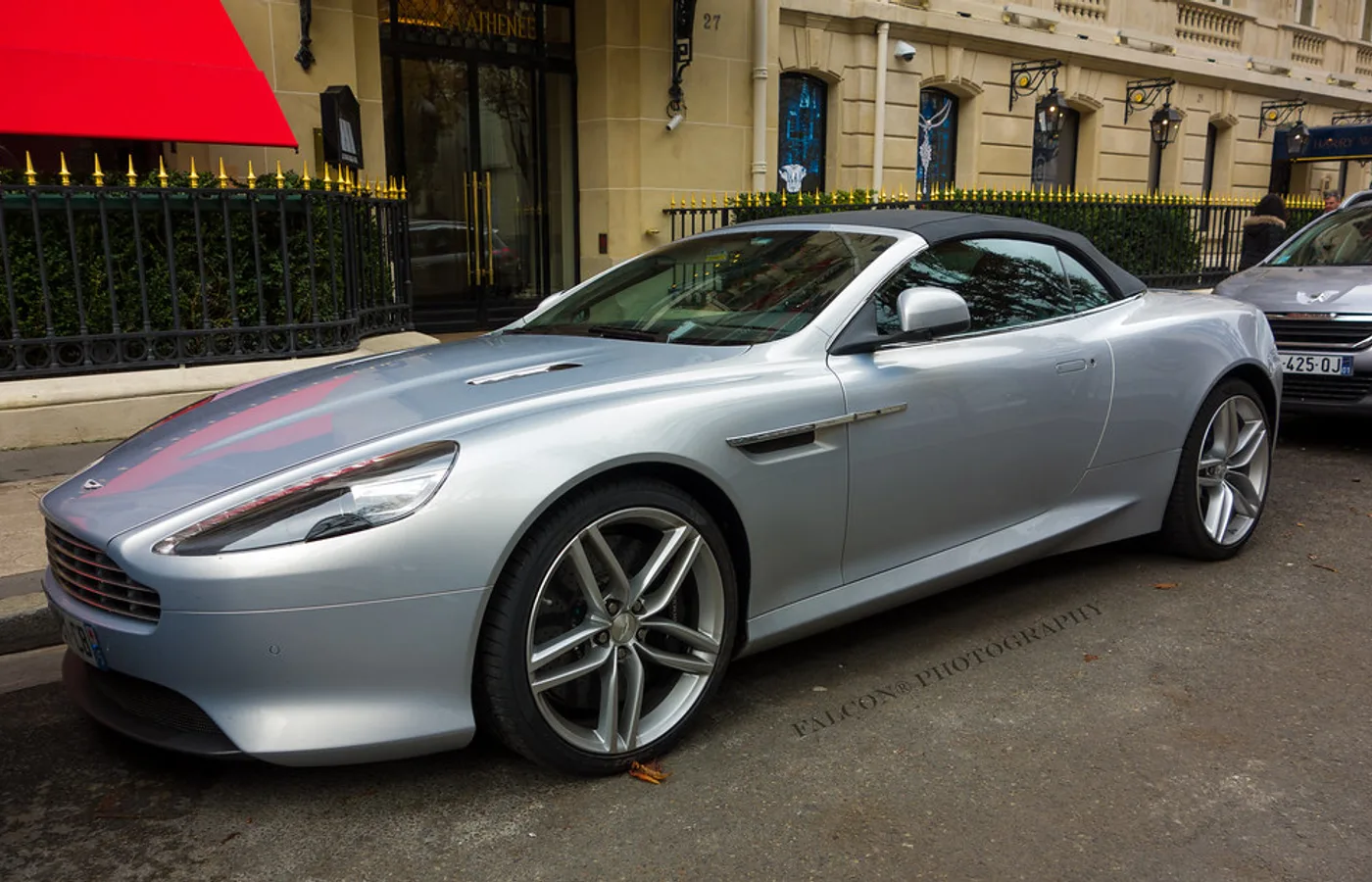 Aston Martin Virage, vue extérieure du modèle