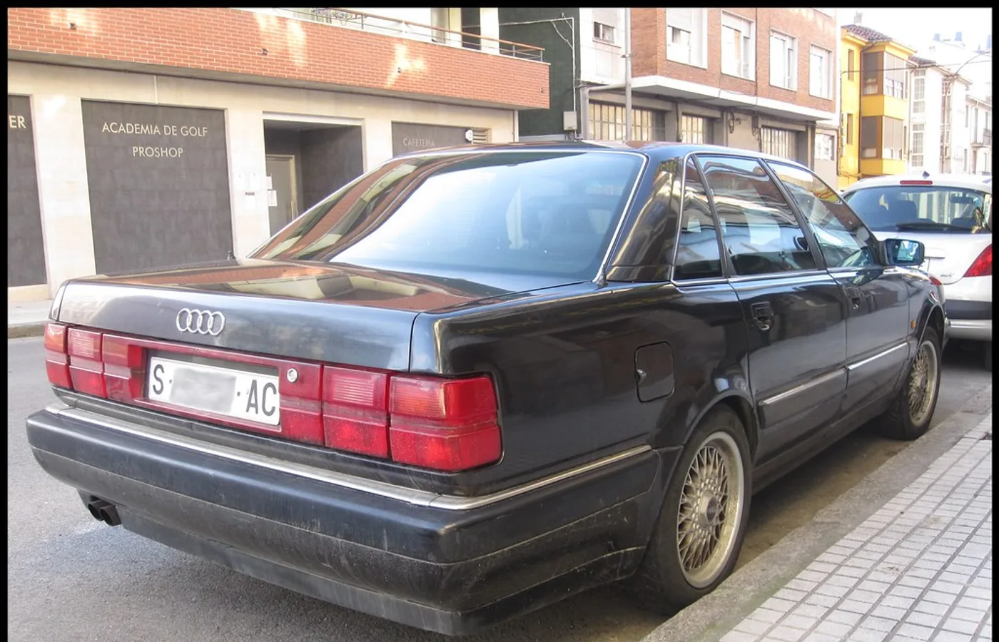 Audi V8, vue extérieure du modèle