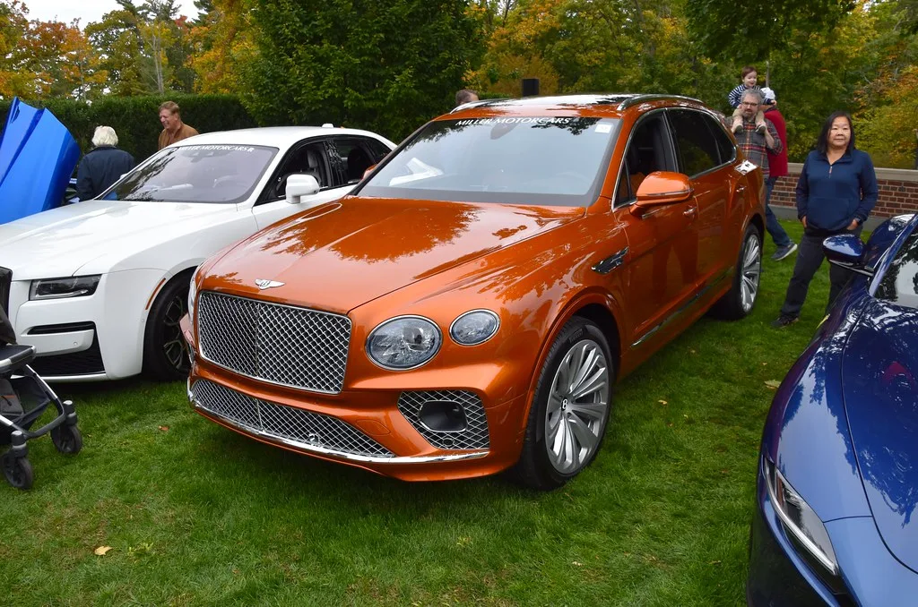 Bentley BENTAYGA V8, vue extérieure du modèle