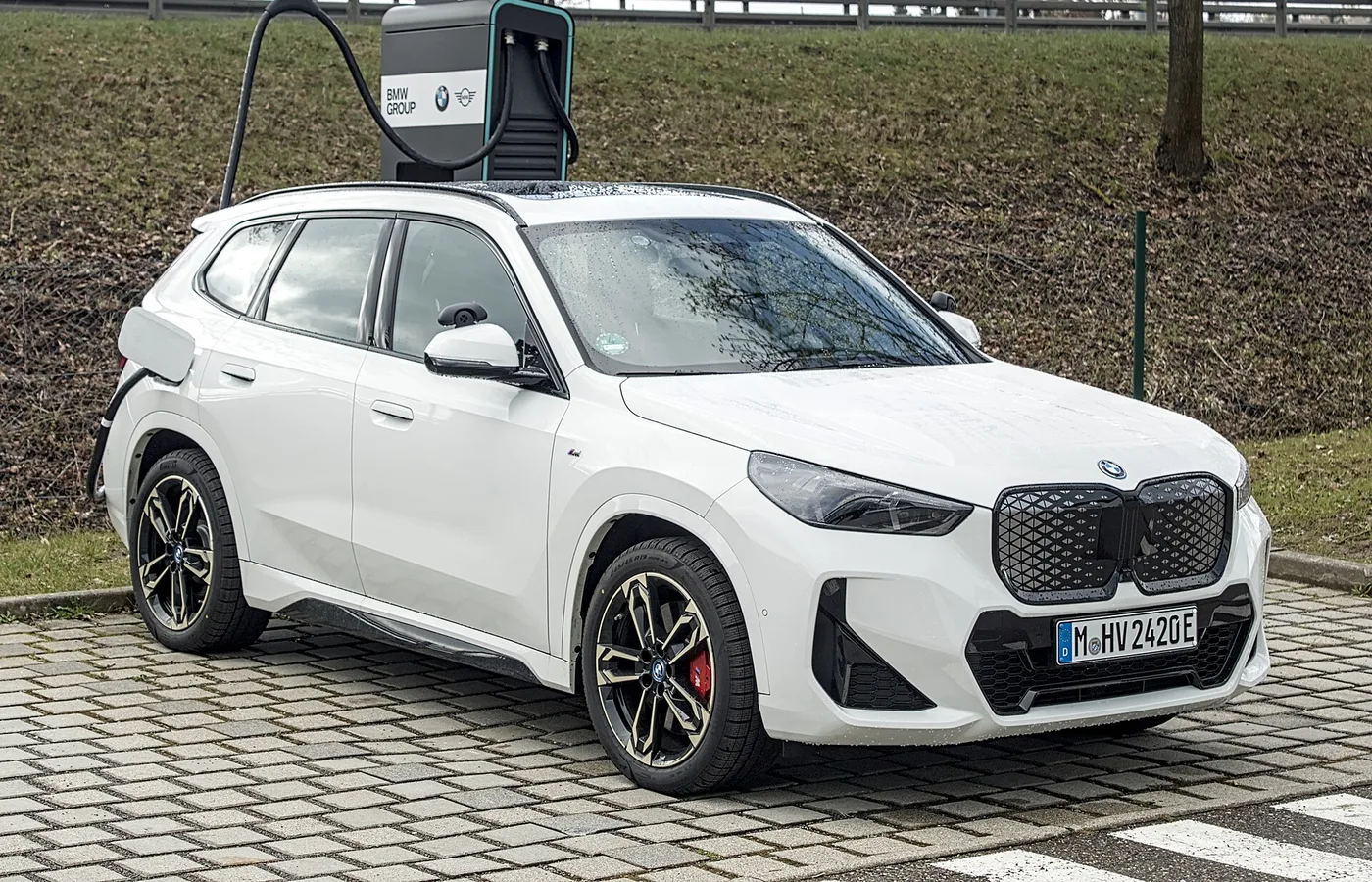 BMW iX1, vue extérieure du modèle
