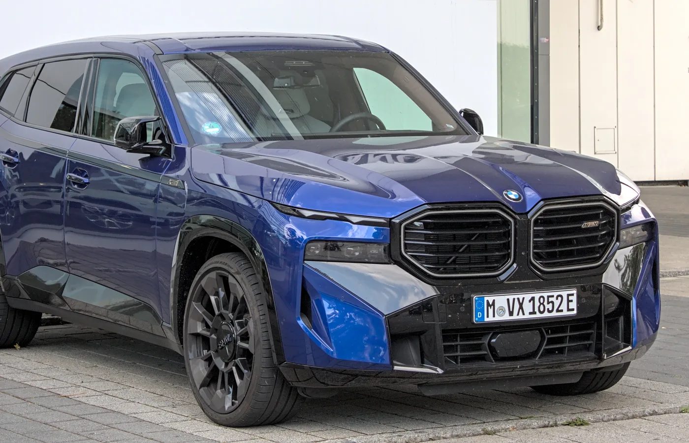 BMW XM, vue extérieure du modèle