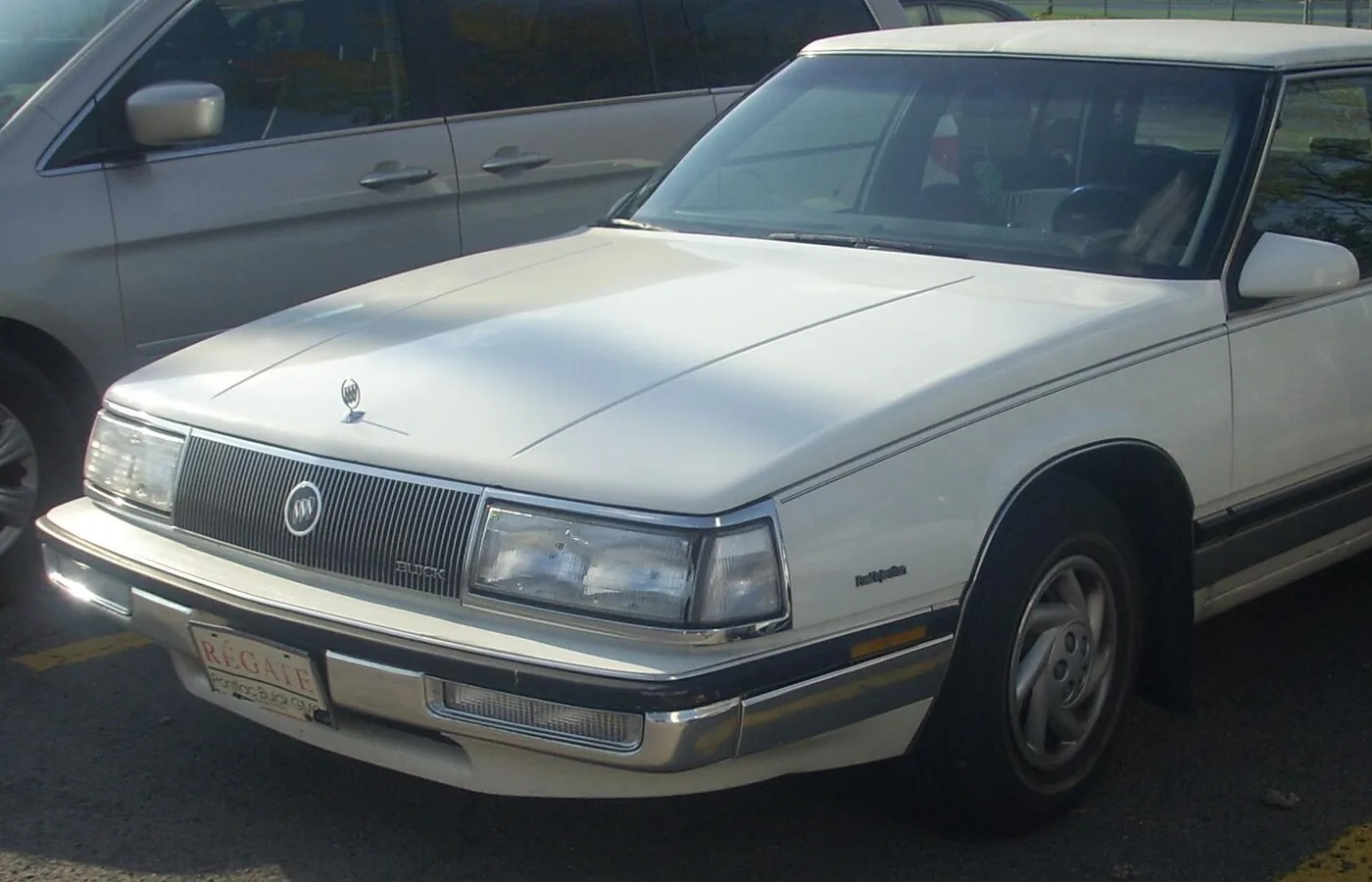 Buick ELECTRA PARK AVE, vue extérieure du modèle