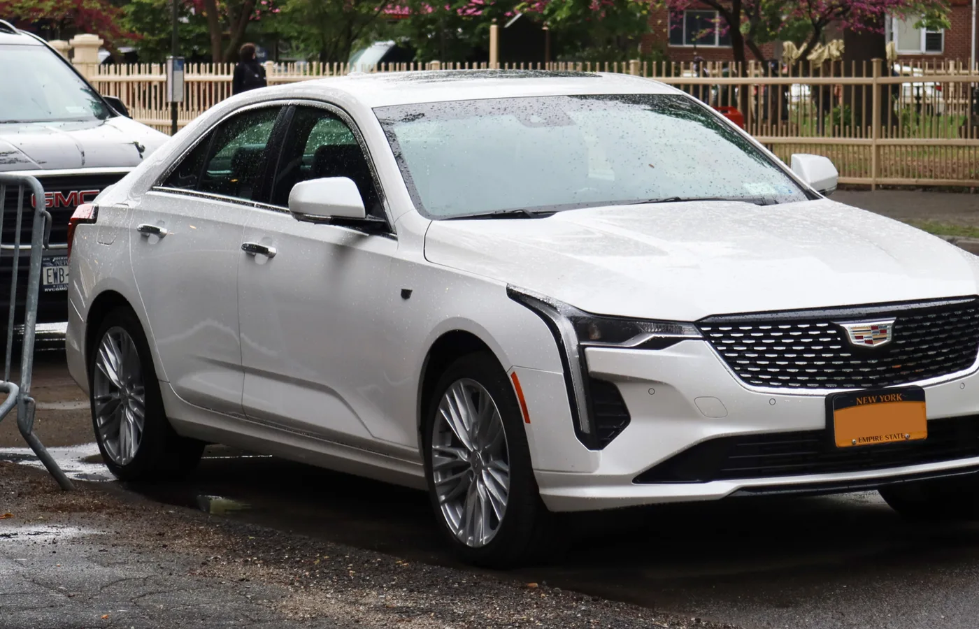 Cadillac CT4-V, vue extérieure du modèle ou d'une variante proche