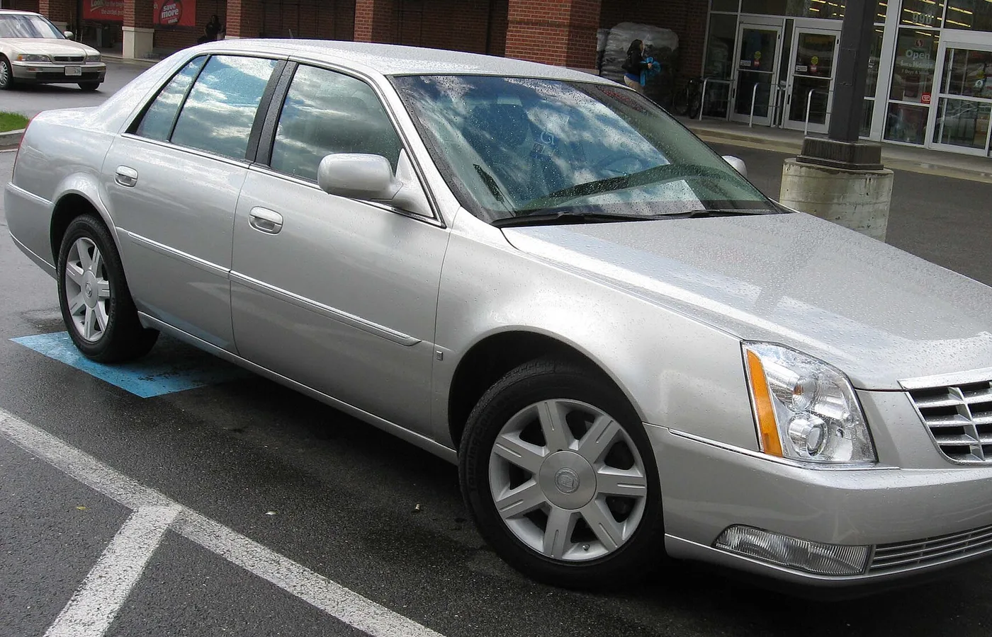 Cadillac DTS, vue extérieure du modèle