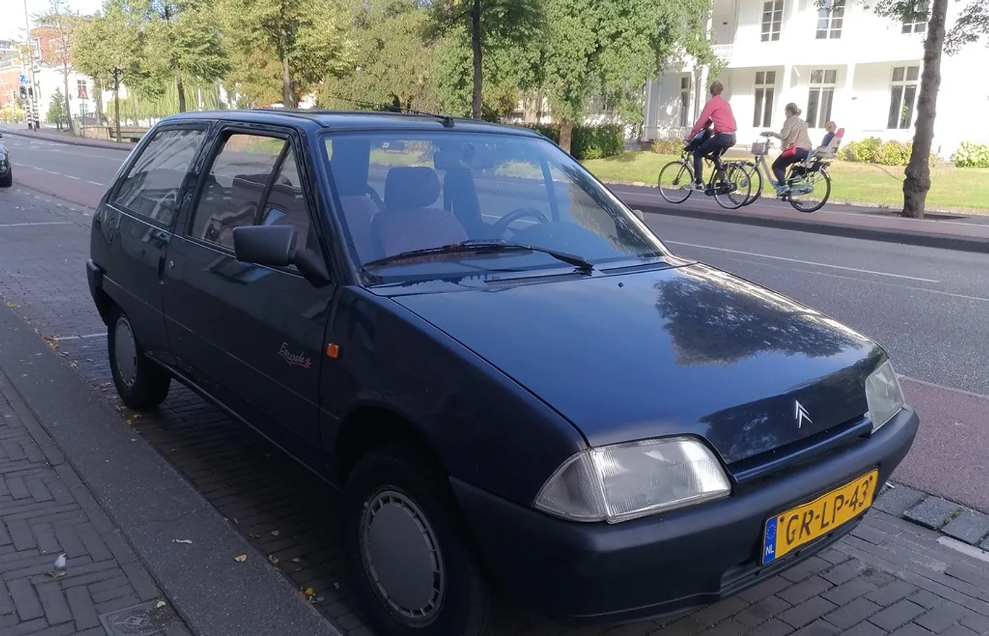 Citroen AX, vue extérieure du modèle