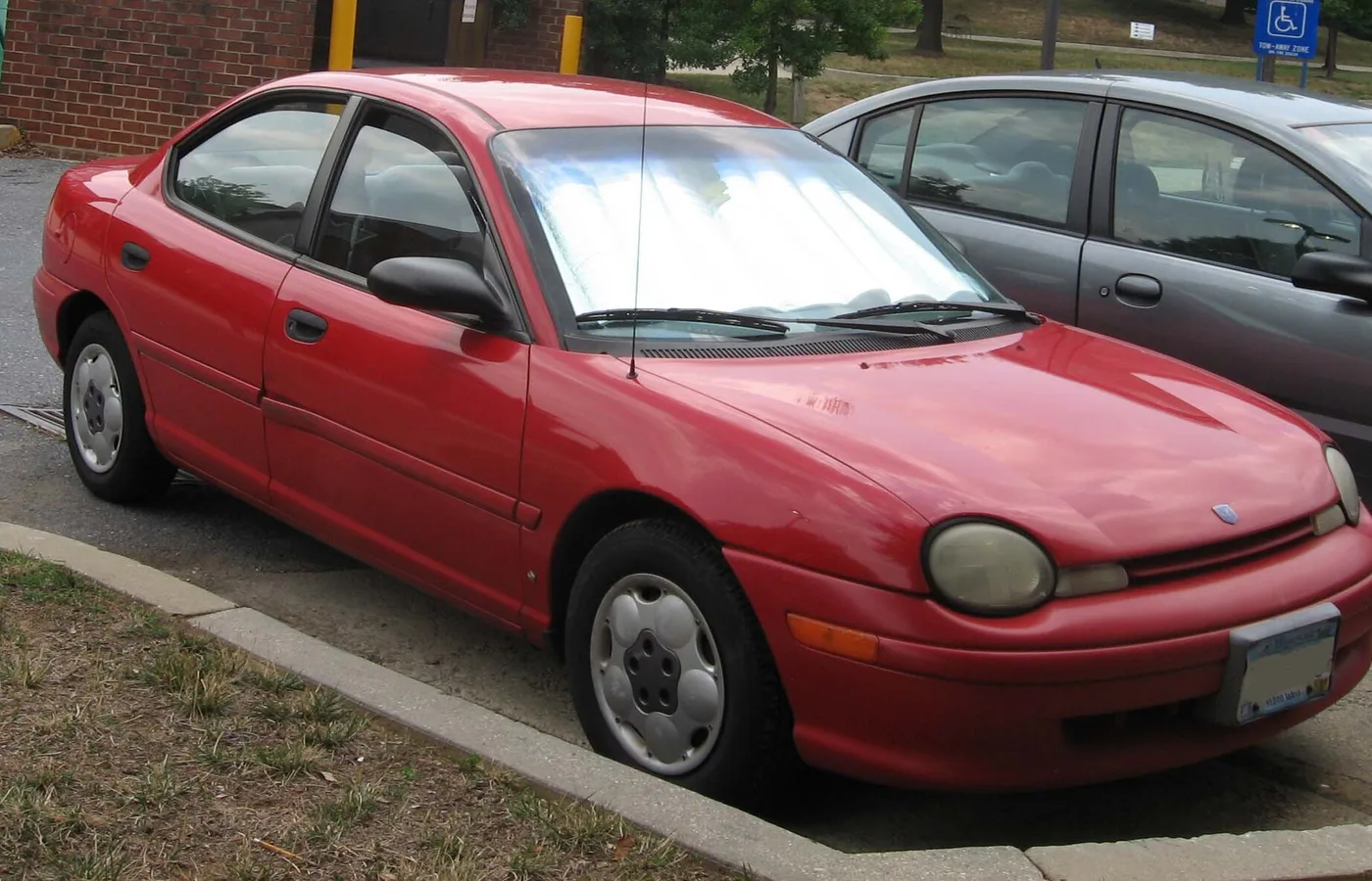 Dodge Neon, vue extérieure du modèle