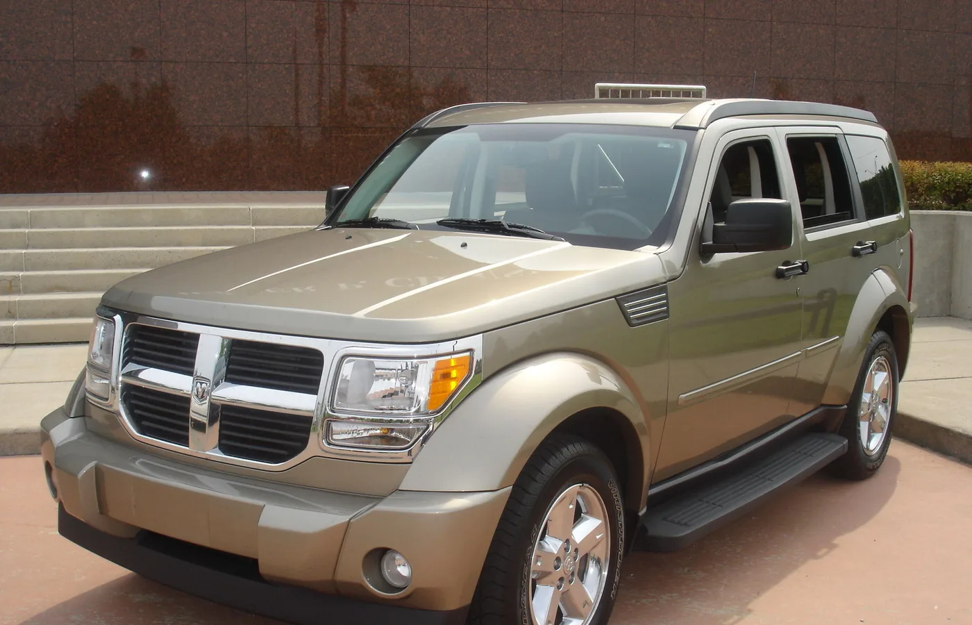 Dodge Nitro, vue extérieure du modèle