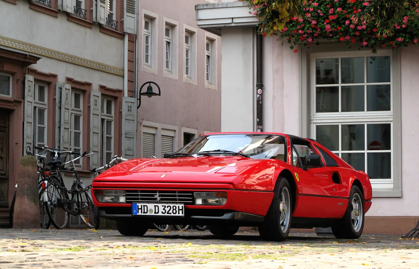 Ferrari 328 GTS, vue extérieure du modèle