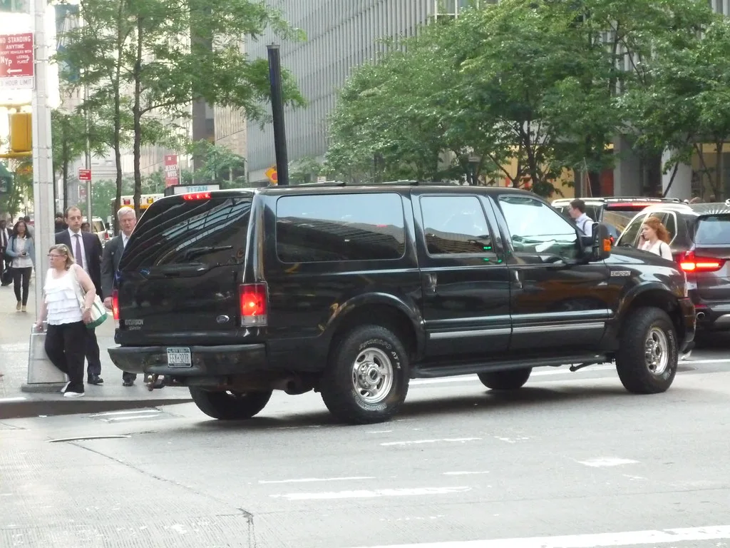 Ford Excursion, vue extérieure du modèle