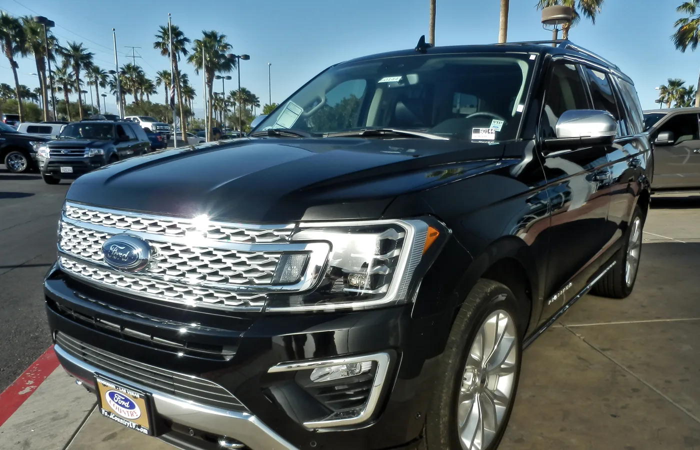 Ford EXPEDITION EXTENDED, vue extérieure du modèle ou d'une variante proche
