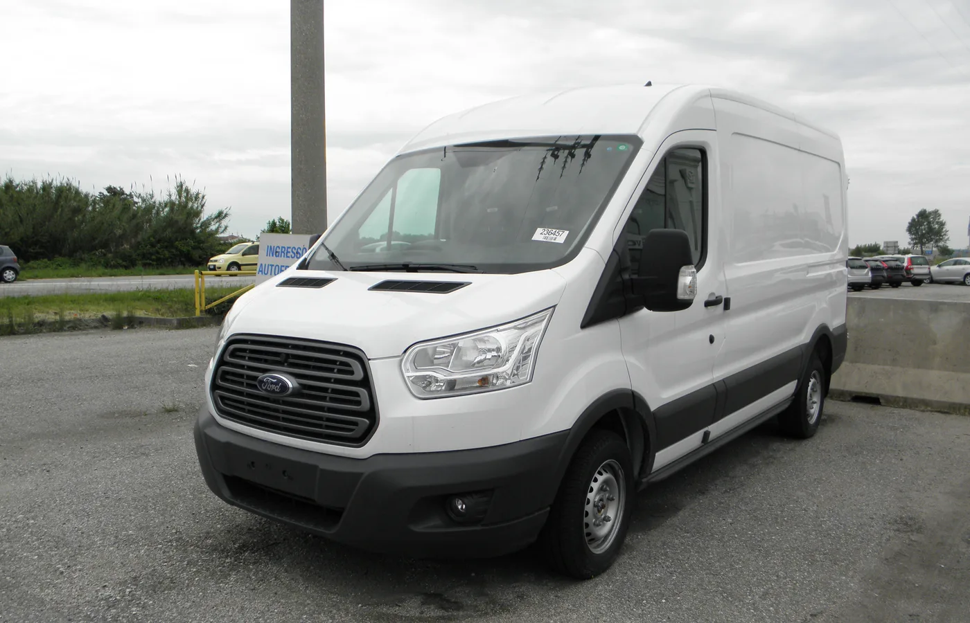 Ford Transit Courier, vue extérieure du modèle
