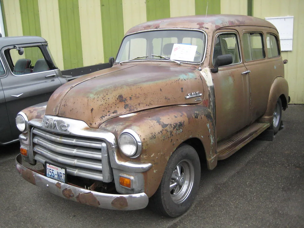 GMC Suburban, vue extérieure du modèle