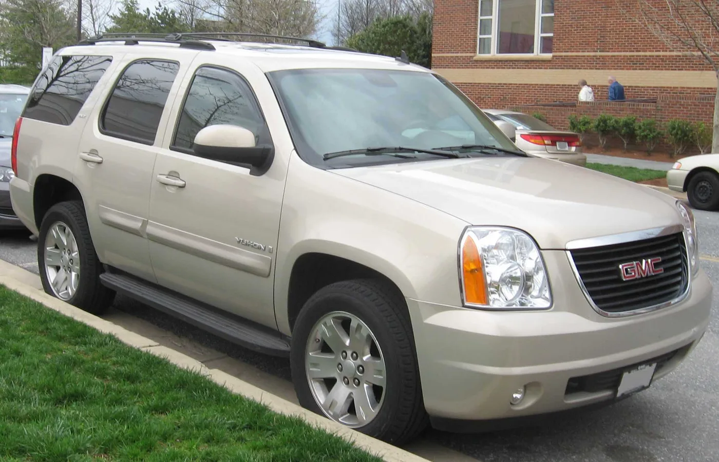 GMC Yukon XL, vue extérieure du modèle ou d'une variante proche