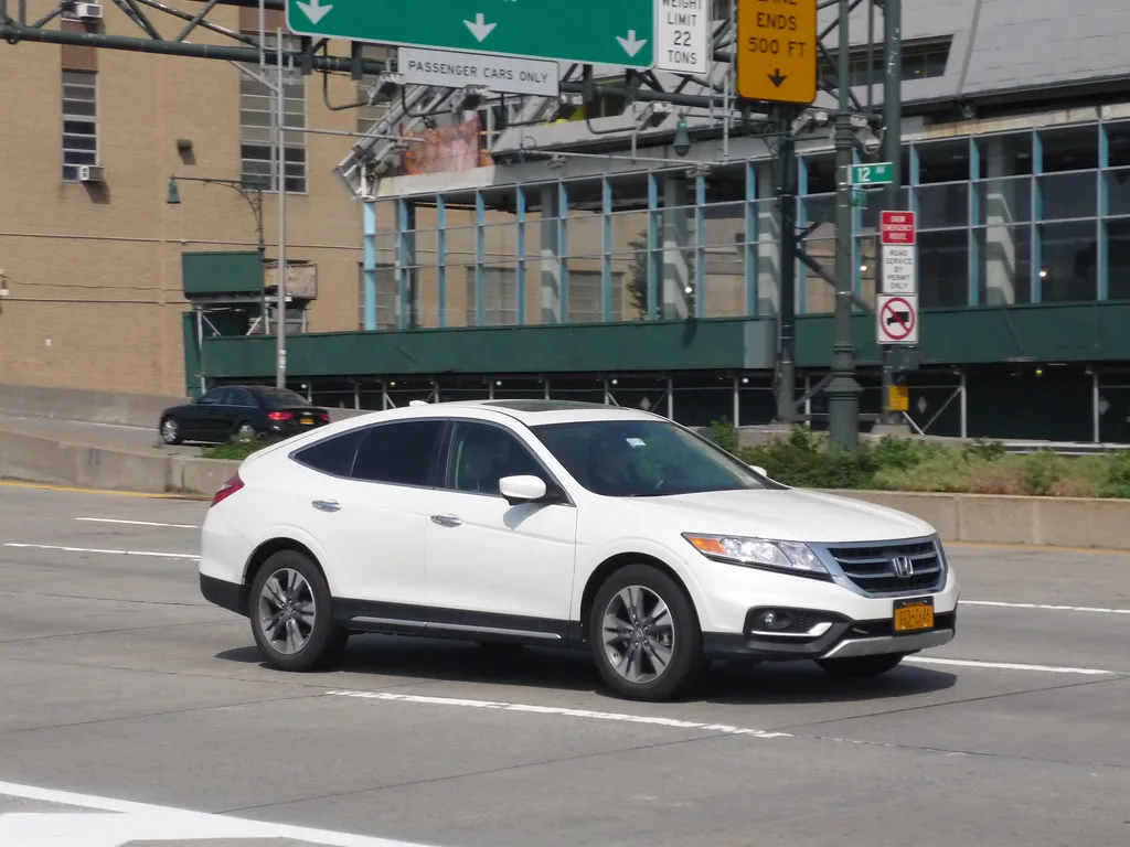 Honda CROSSTOUR, vue extérieure du modèle