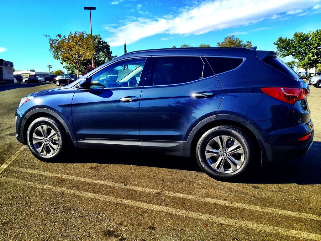 Hyundai Santa Fe, vue extérieure du modèle ou d'une variante proche