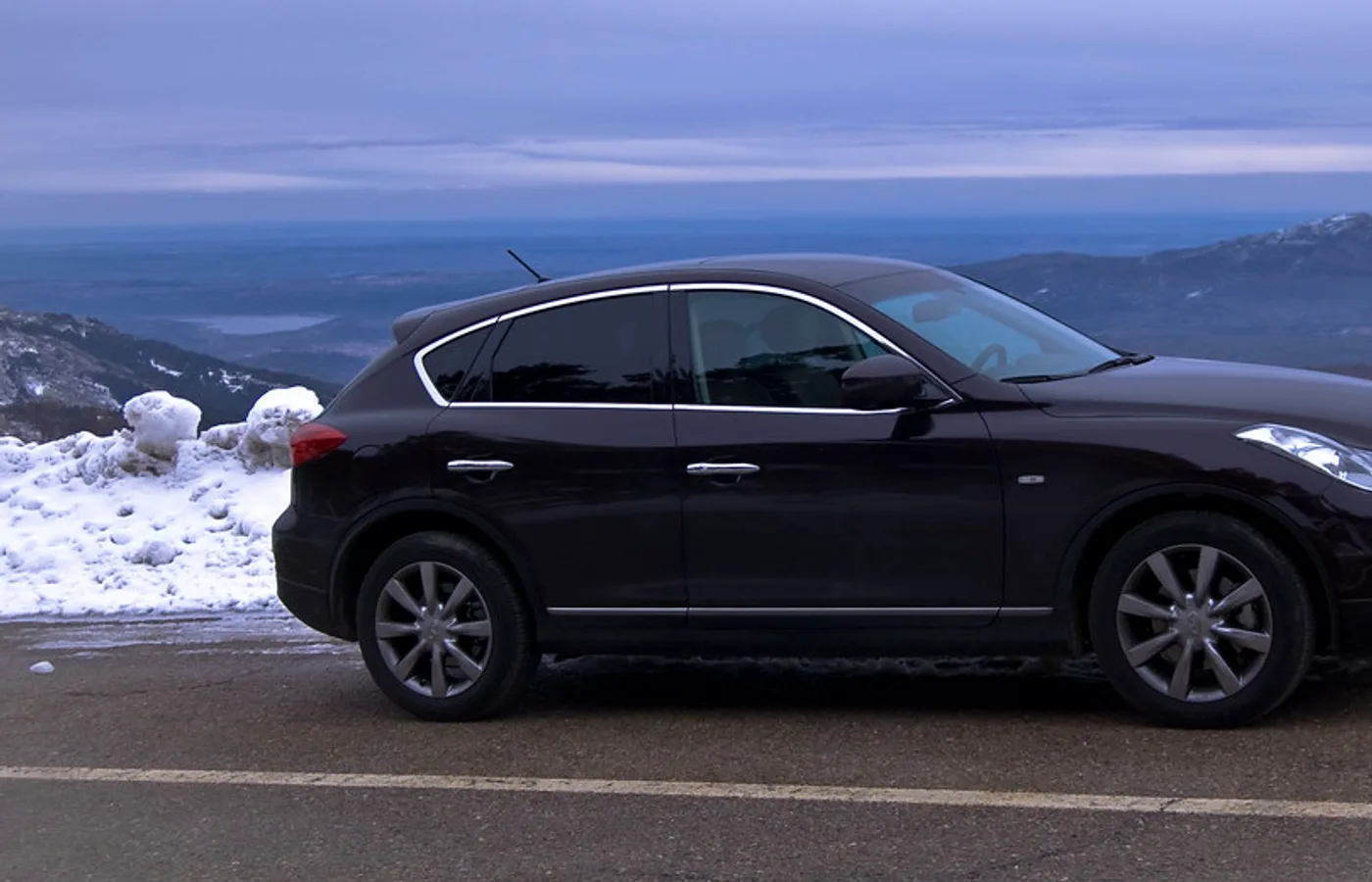 Infiniti EX37, vue extérieure du modèle