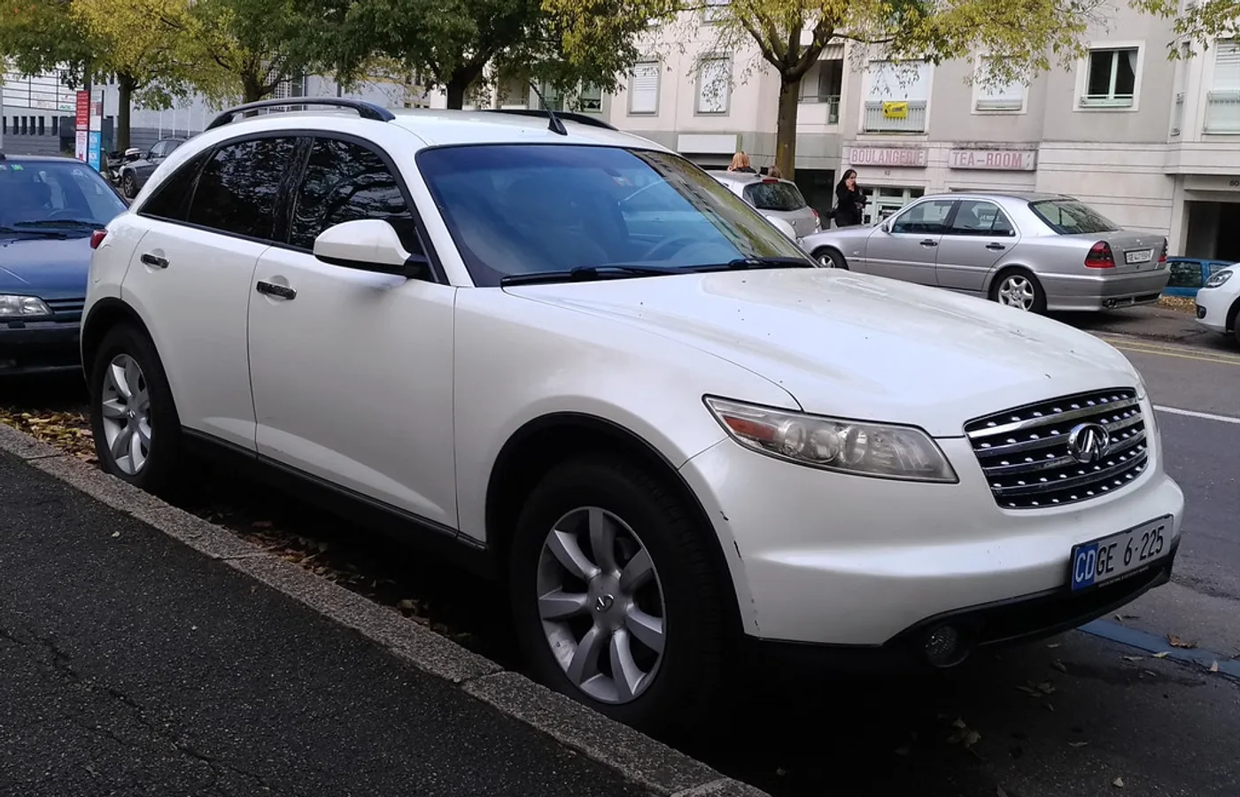 Infiniti FX35/45, vue extérieure du modèle ou d'une variante proche