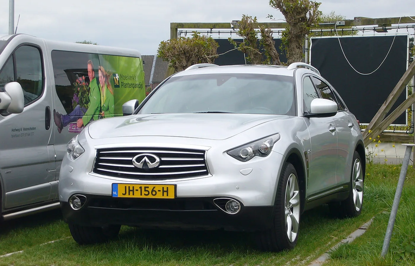 Infiniti QX70, vue extérieure du modèle