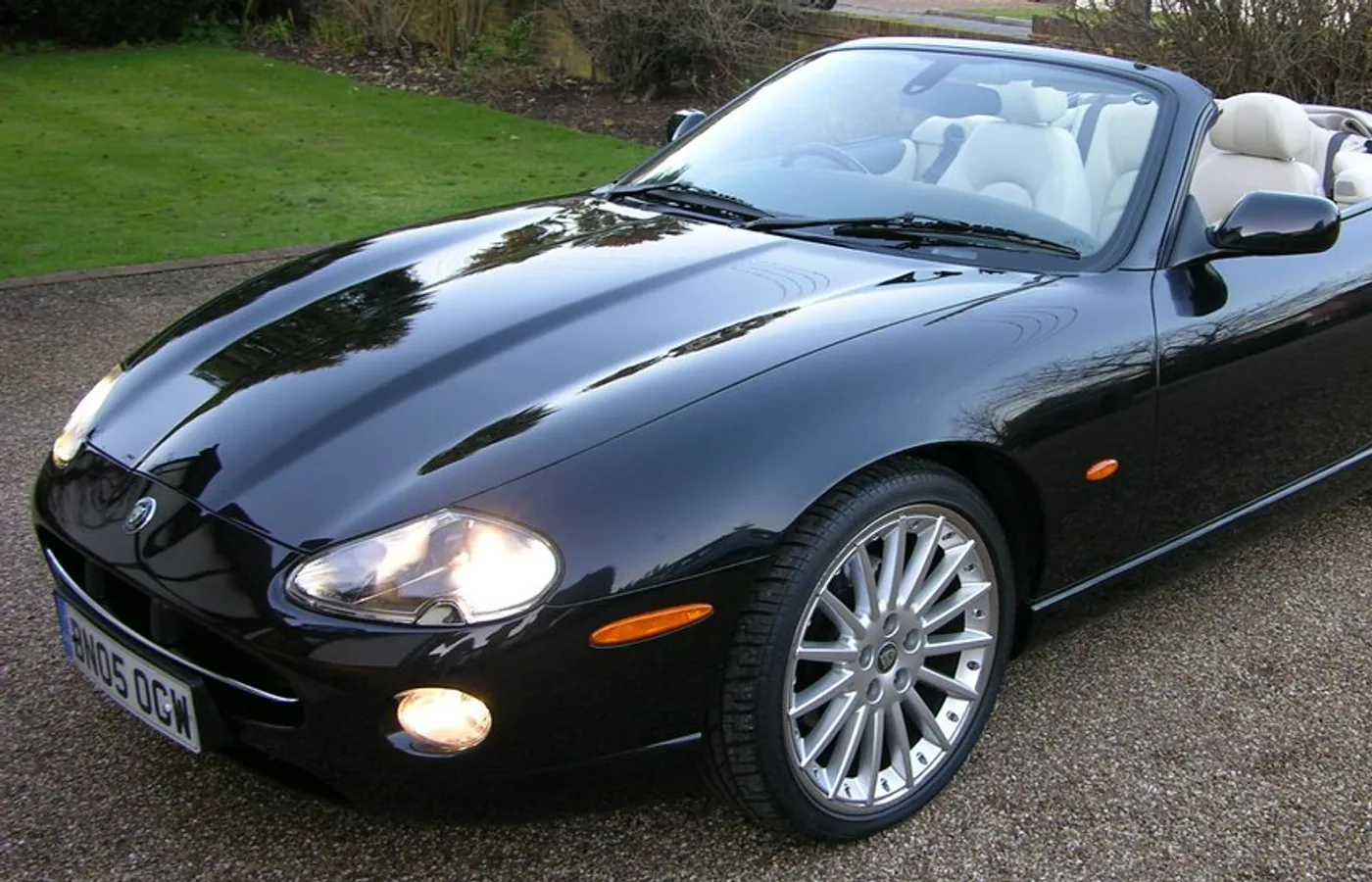 Jaguar XK8, vue extérieure du modèle