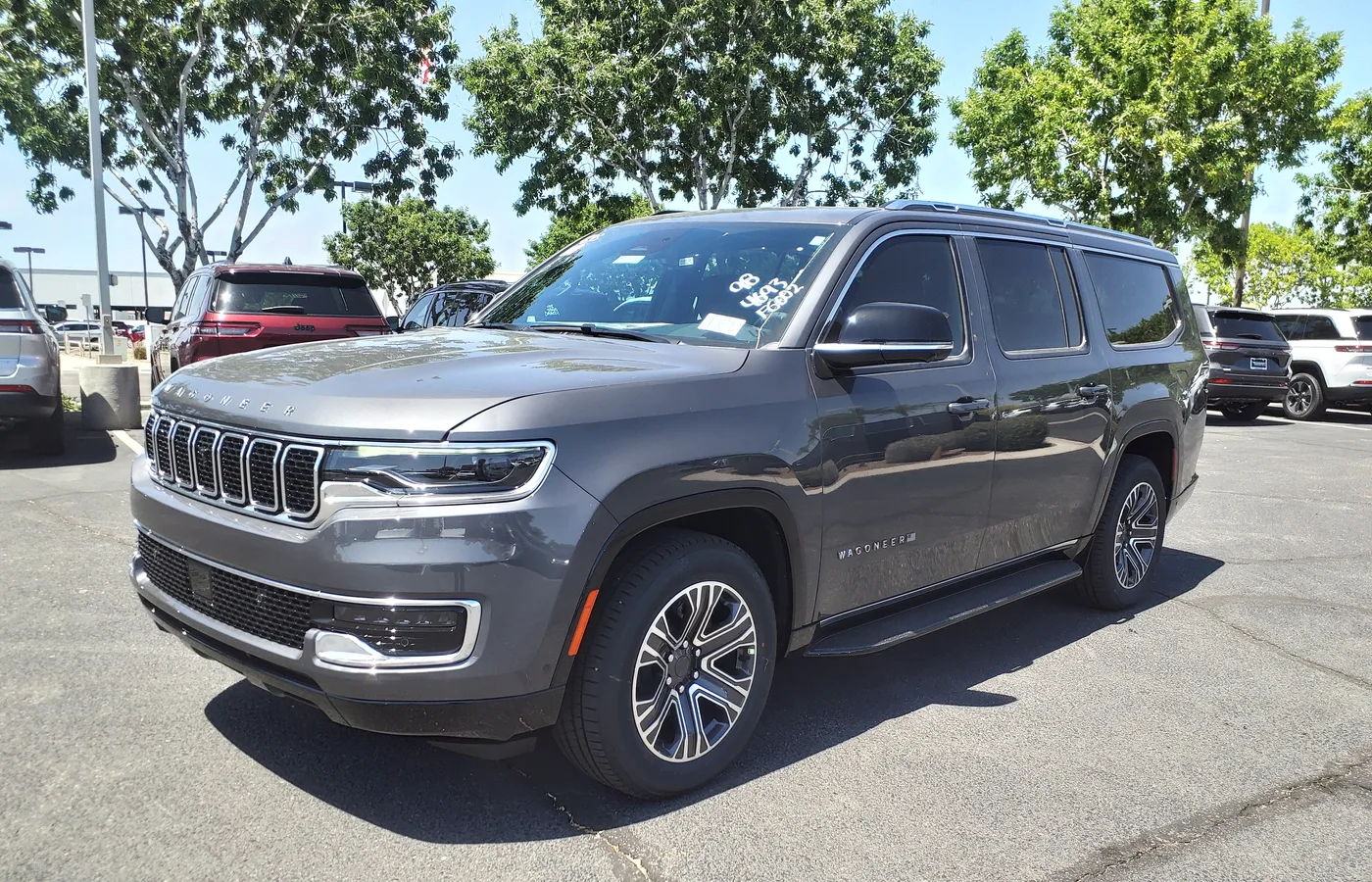Jeep Wagoneer L, vue extérieure du modèle