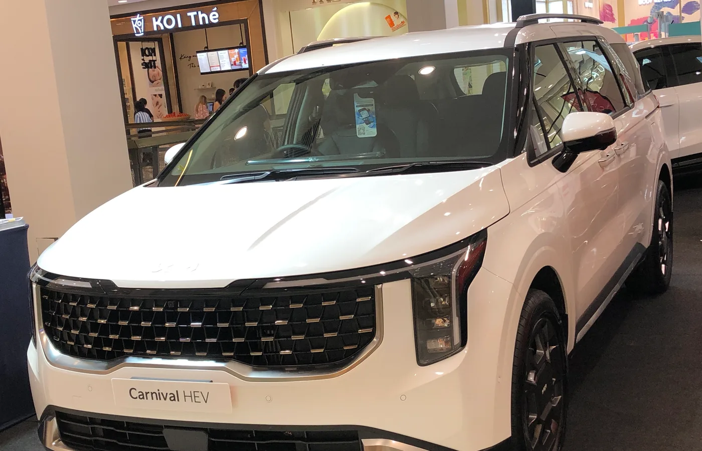 Kia CARNIVAL HEV, vue extérieure du modèle