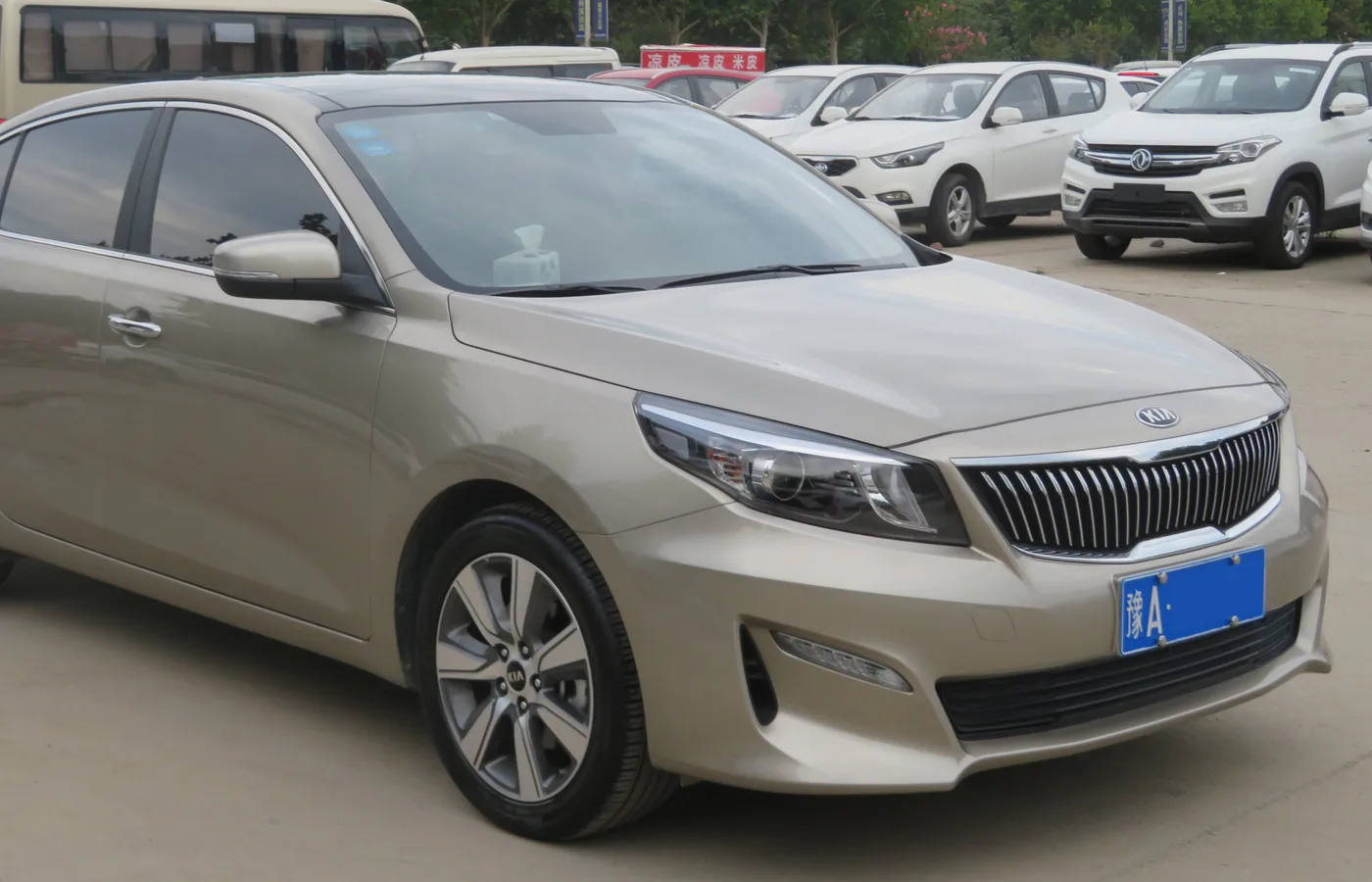Kia K4, vue extérieure du modèle