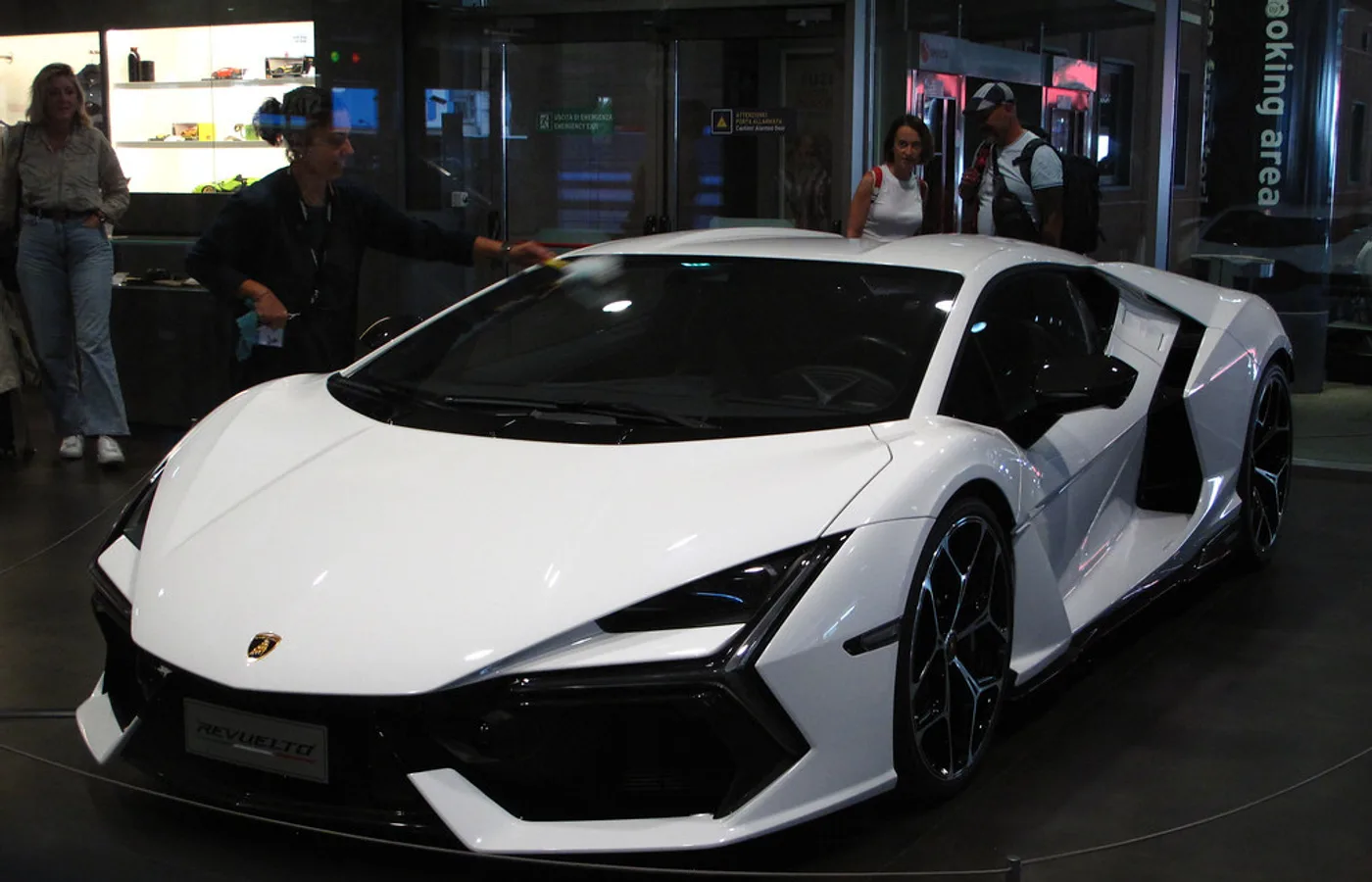 Lamborghini Revuelto, vue extérieure du modèle