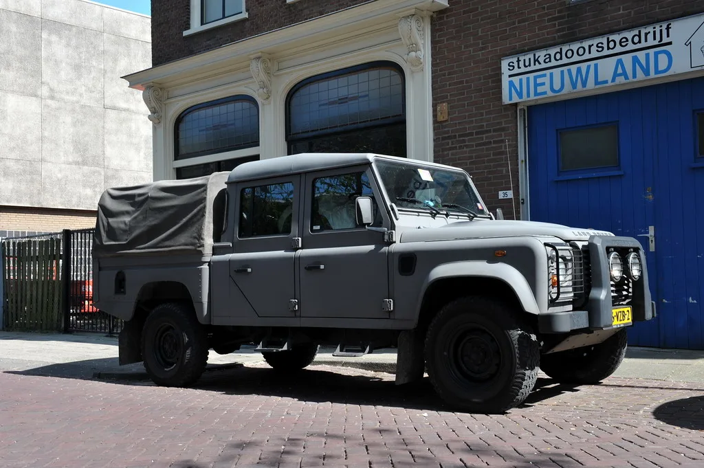 Land Rover LAND ROVER DEFENDER 130, vue extérieure du modèle