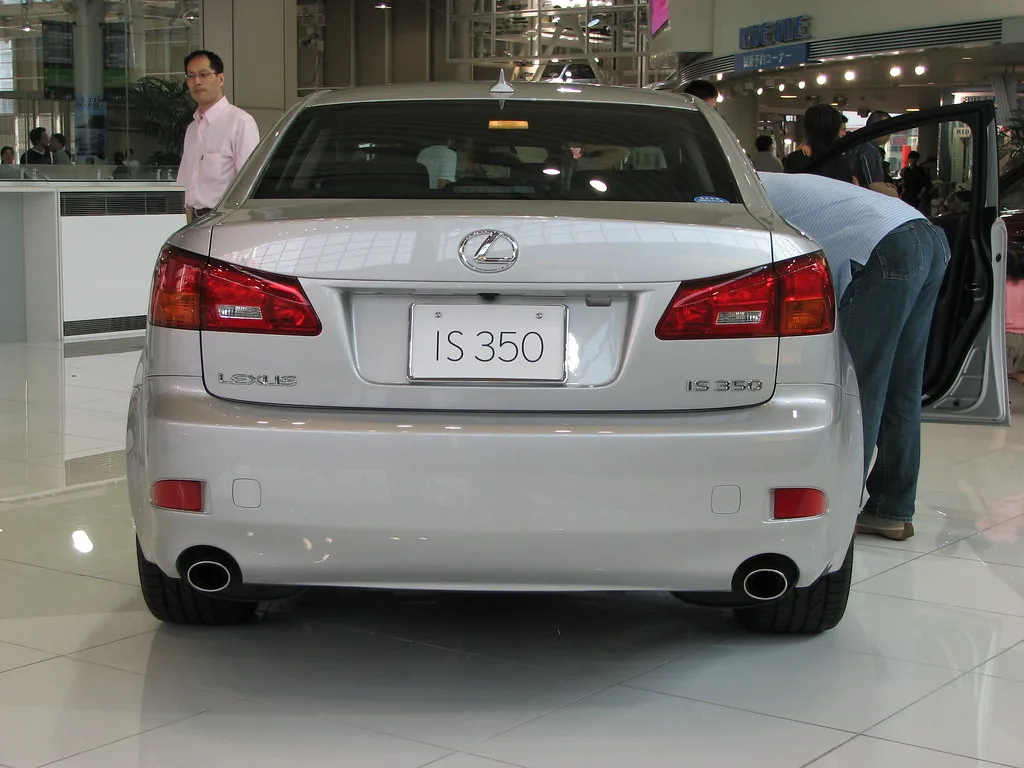 Lexus IS250C/350C, vue extérieure du modèle ou d'une variante proche