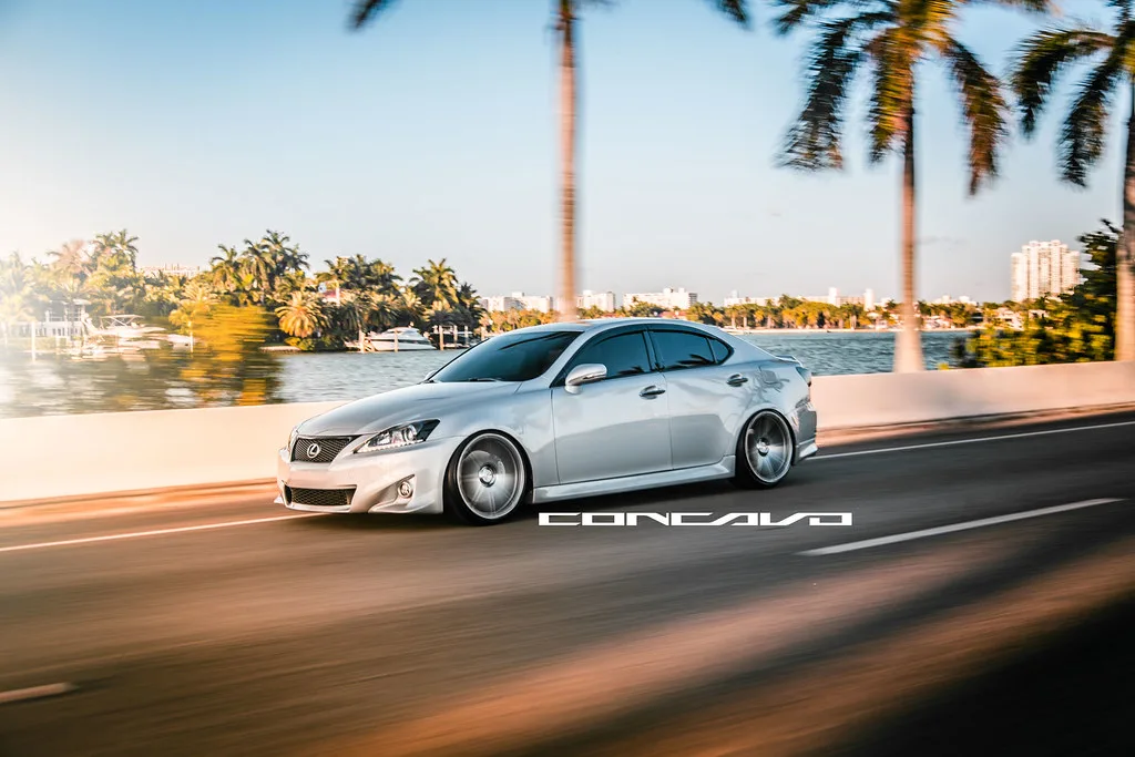 Lexus IS250/350, vue extérieure du modèle ou d'une variante proche