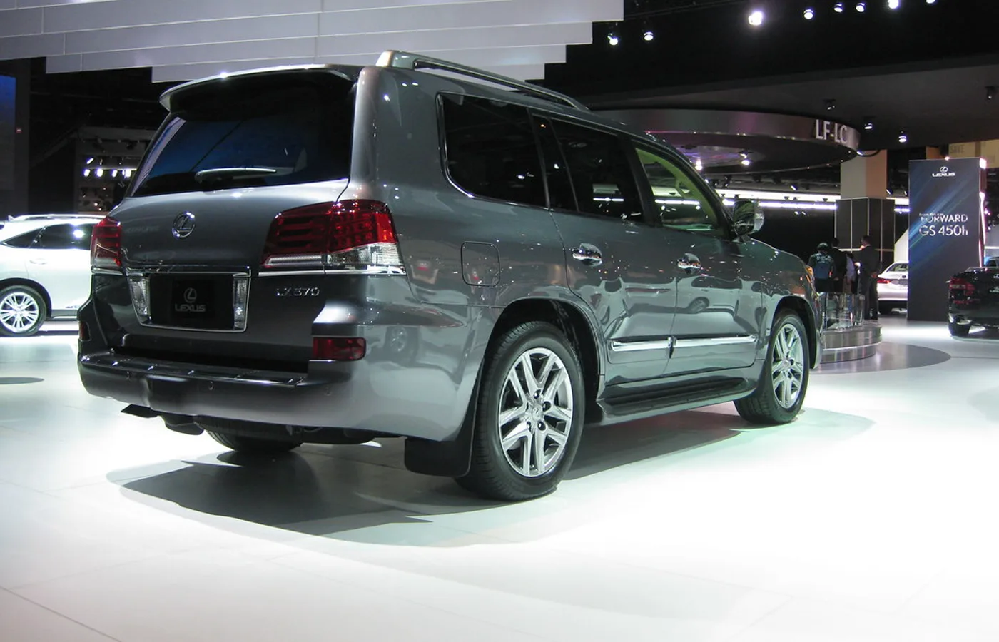 Lexus LX 570, vue extérieure du modèle