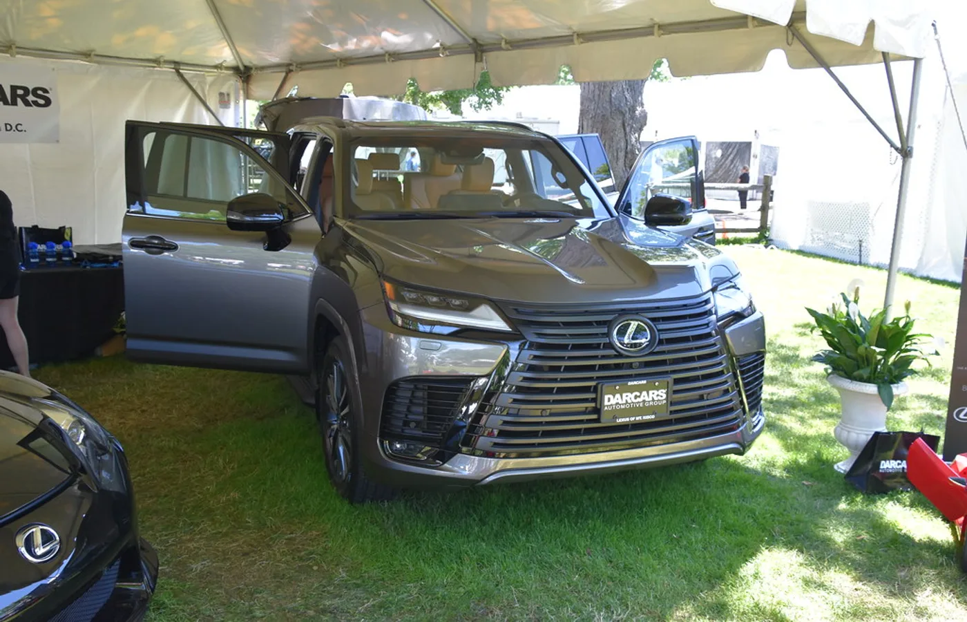 Lexus LX 600, vue extérieure du modèle