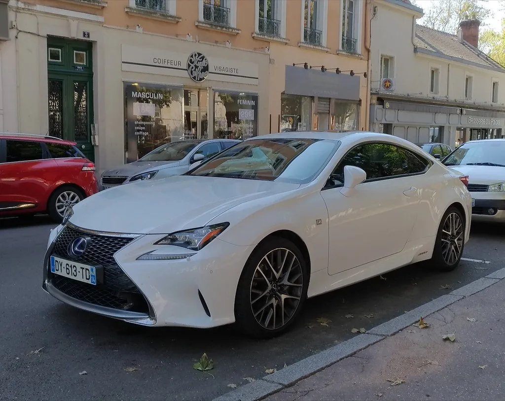 Lexus RC 300, vue extérieure du modèle