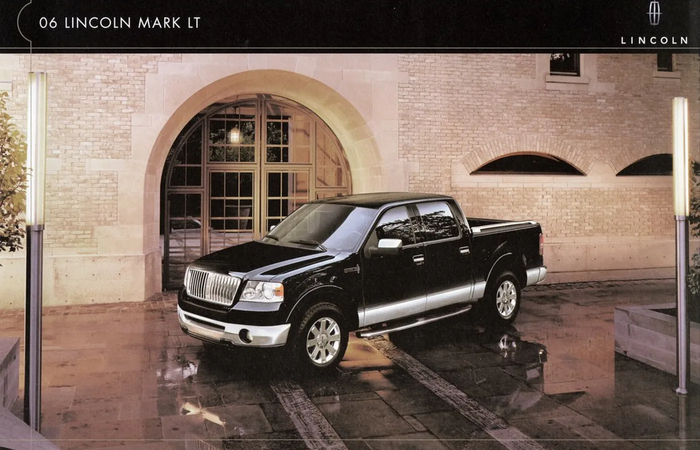 Lincoln Mark LT, vue extérieure du modèle