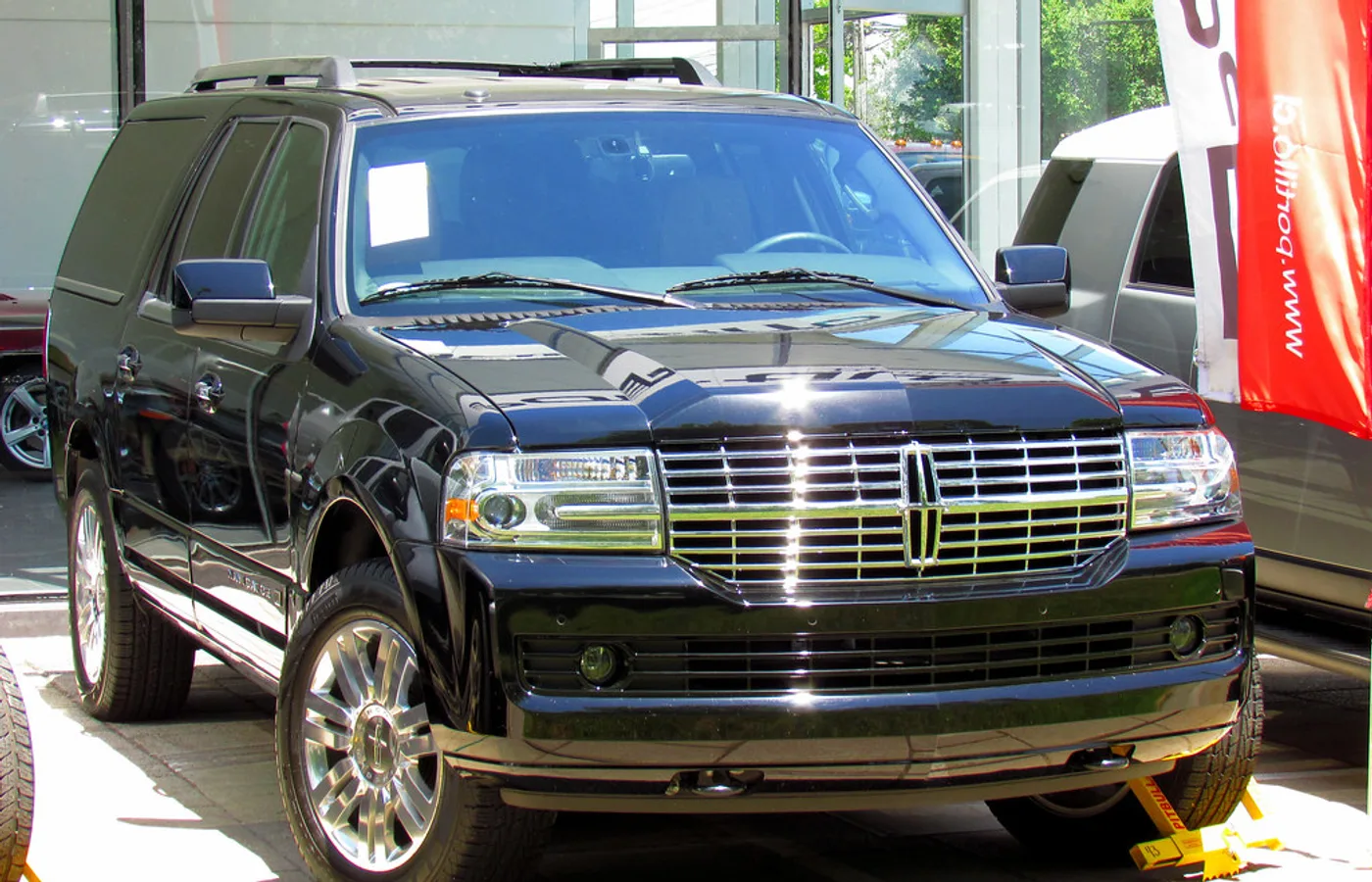 Lincoln NAVIGATOR L, vue extérieure du modèle