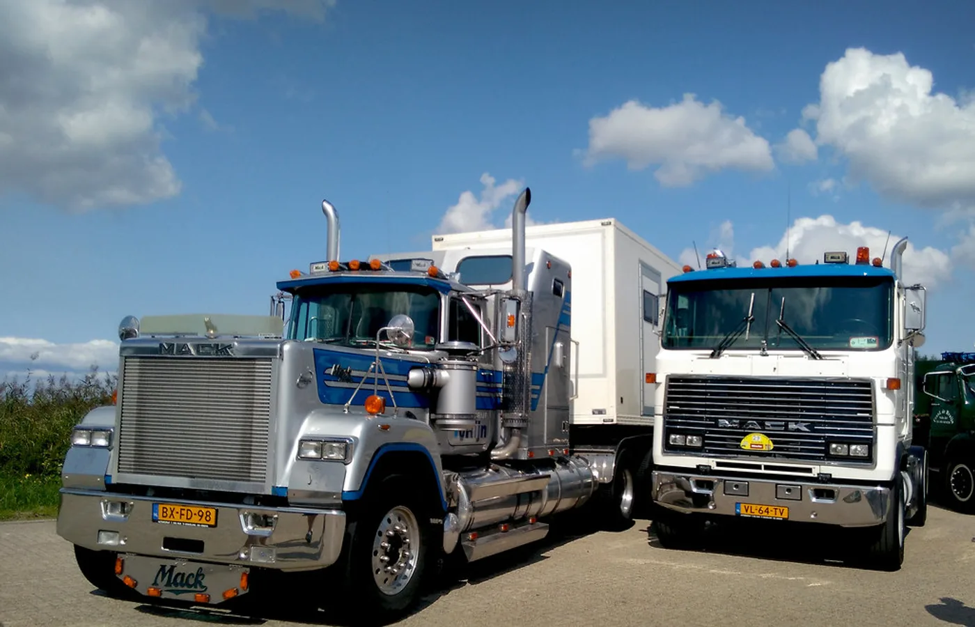 Mack RW, vue extérieure du modèle
