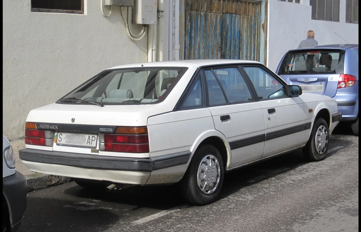 Mazda 626, vue extérieure du modèle