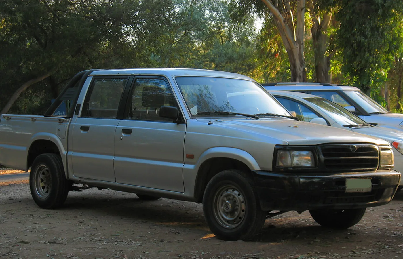 Mazda B-2200, vue extérieure du modèle