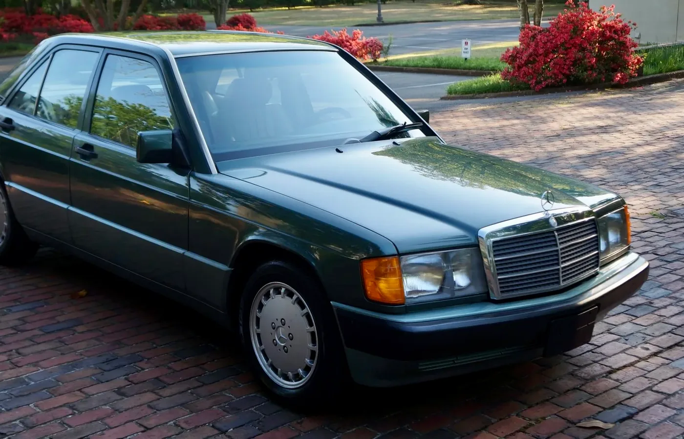 Mercedes-Benz 190E, vue extérieure du modèle