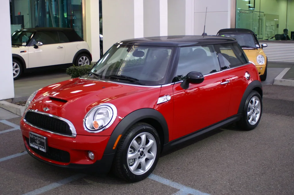 Mini COOPER S PACEMAN ALL4, vue extérieure du modèle ou d'une variante proche