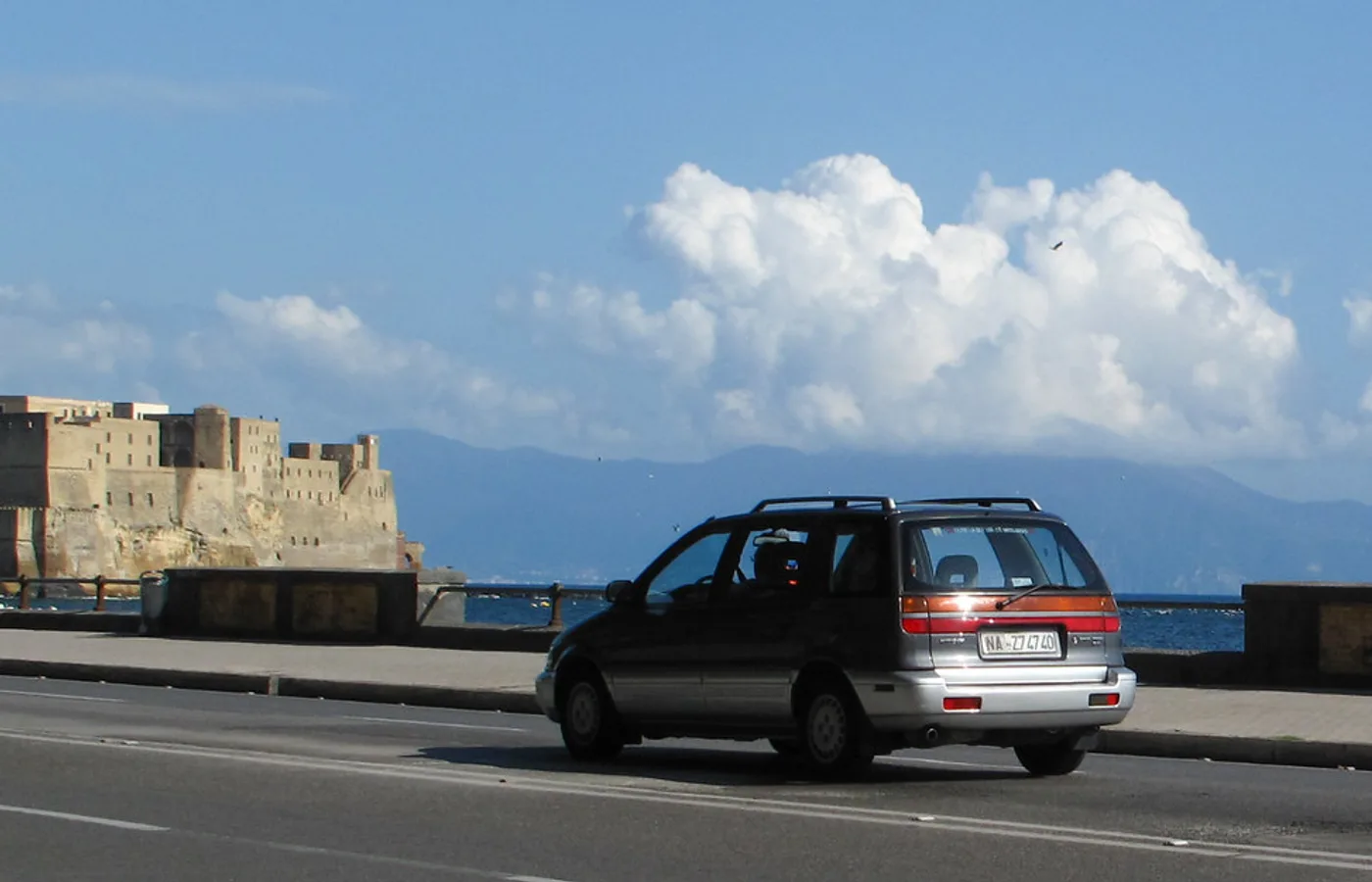 Mitsubishi Space Wagon, vue extérieure du modèle