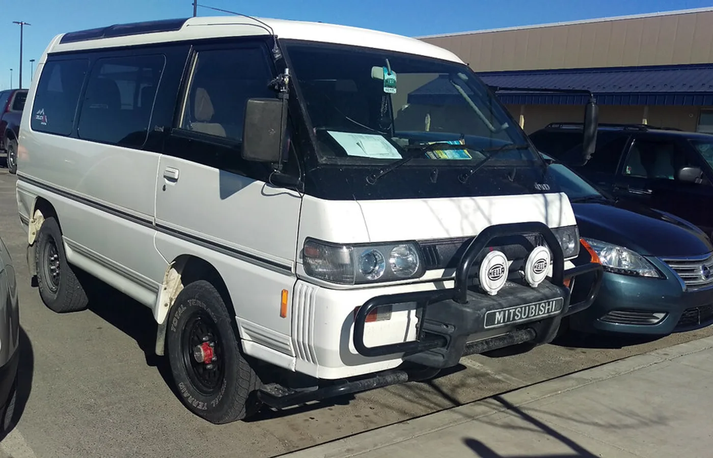 Mitsubishi Van, vue extérieure du modèle