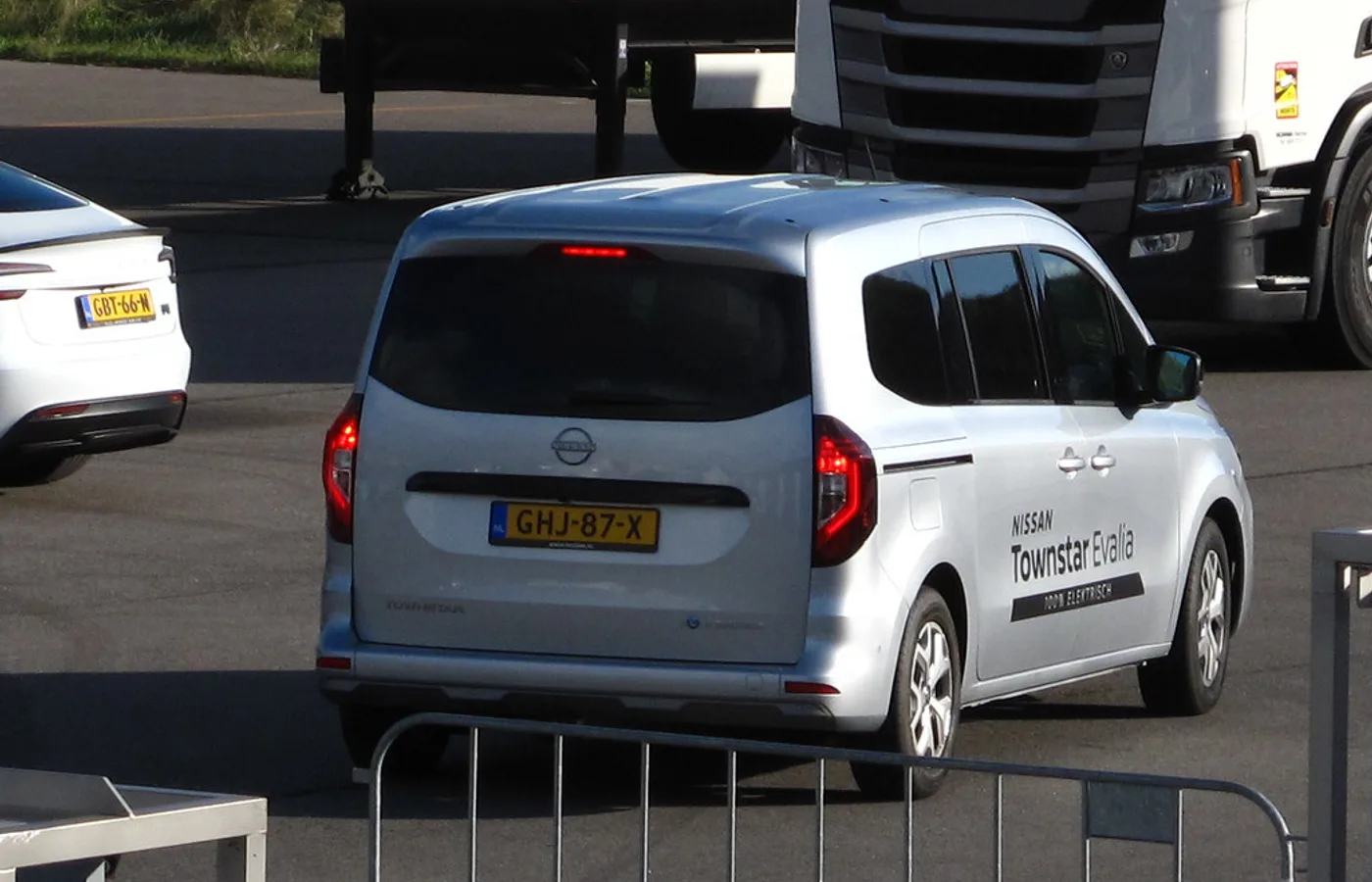 Nissan TOWNSTAR, vue extérieure du modèle