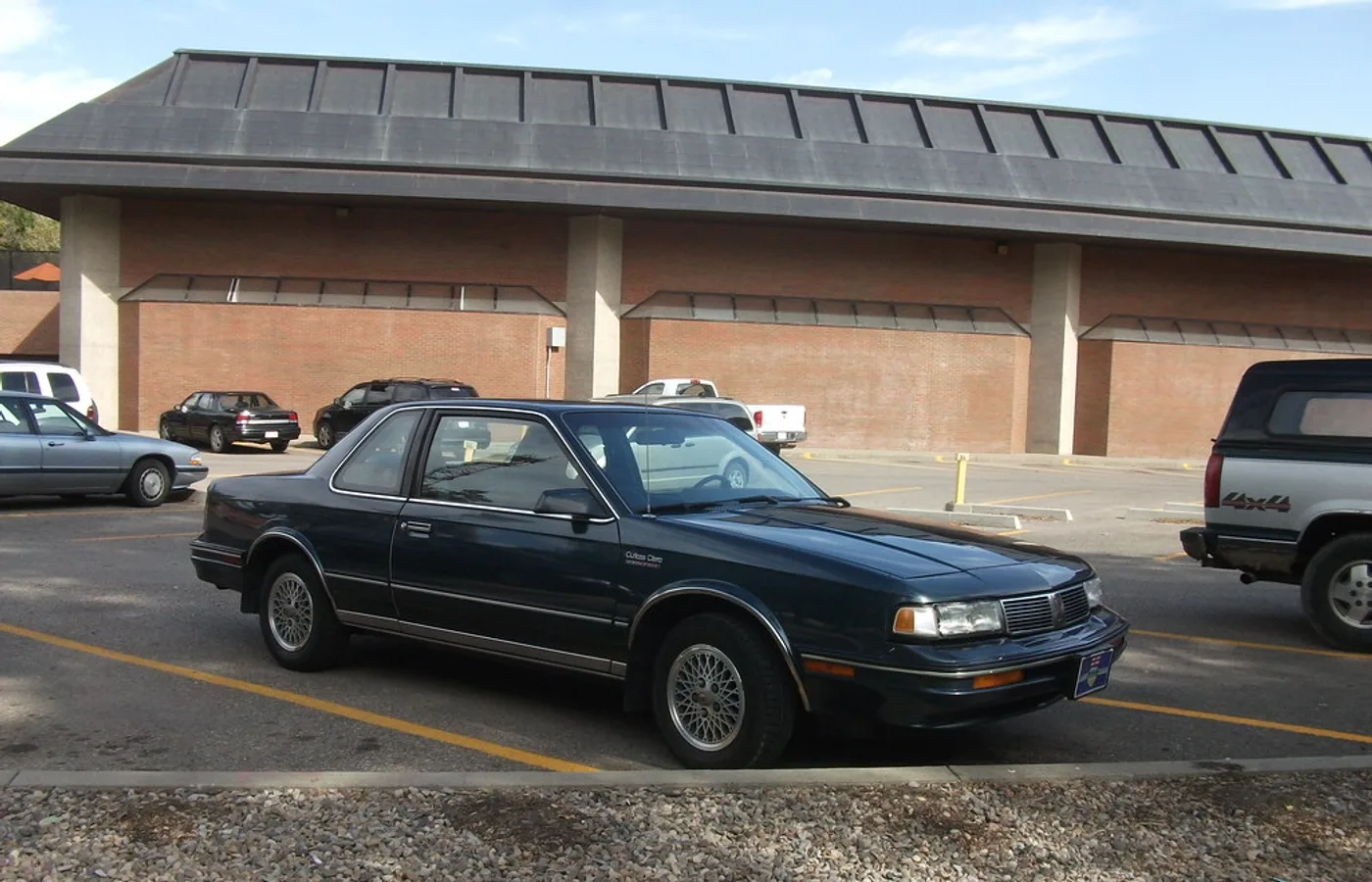 Oldsmobile CUTLASS CIERA, vue extérieure du modèle
