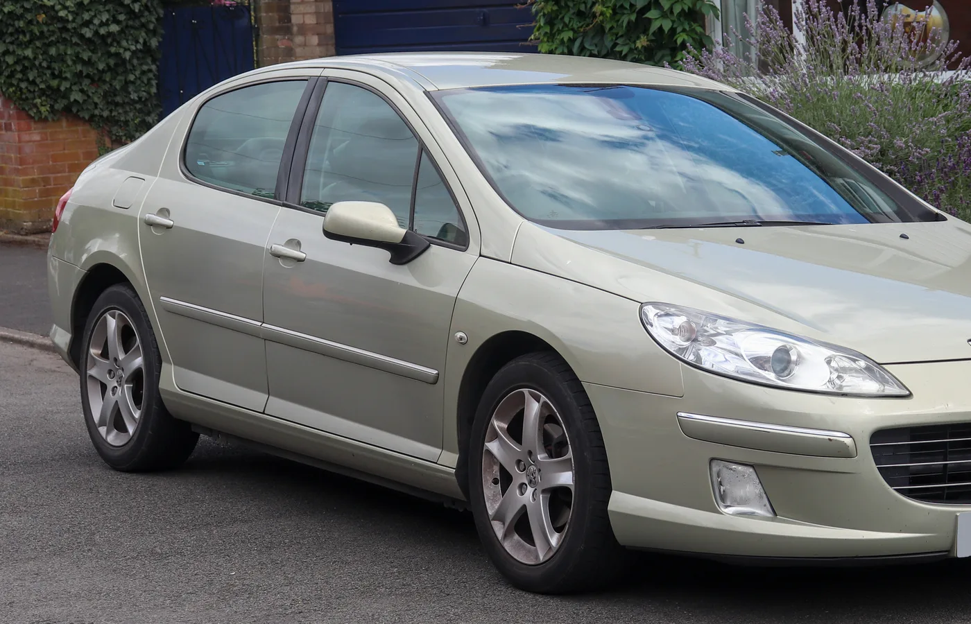 Peugeot 407, vue extérieure du modèle