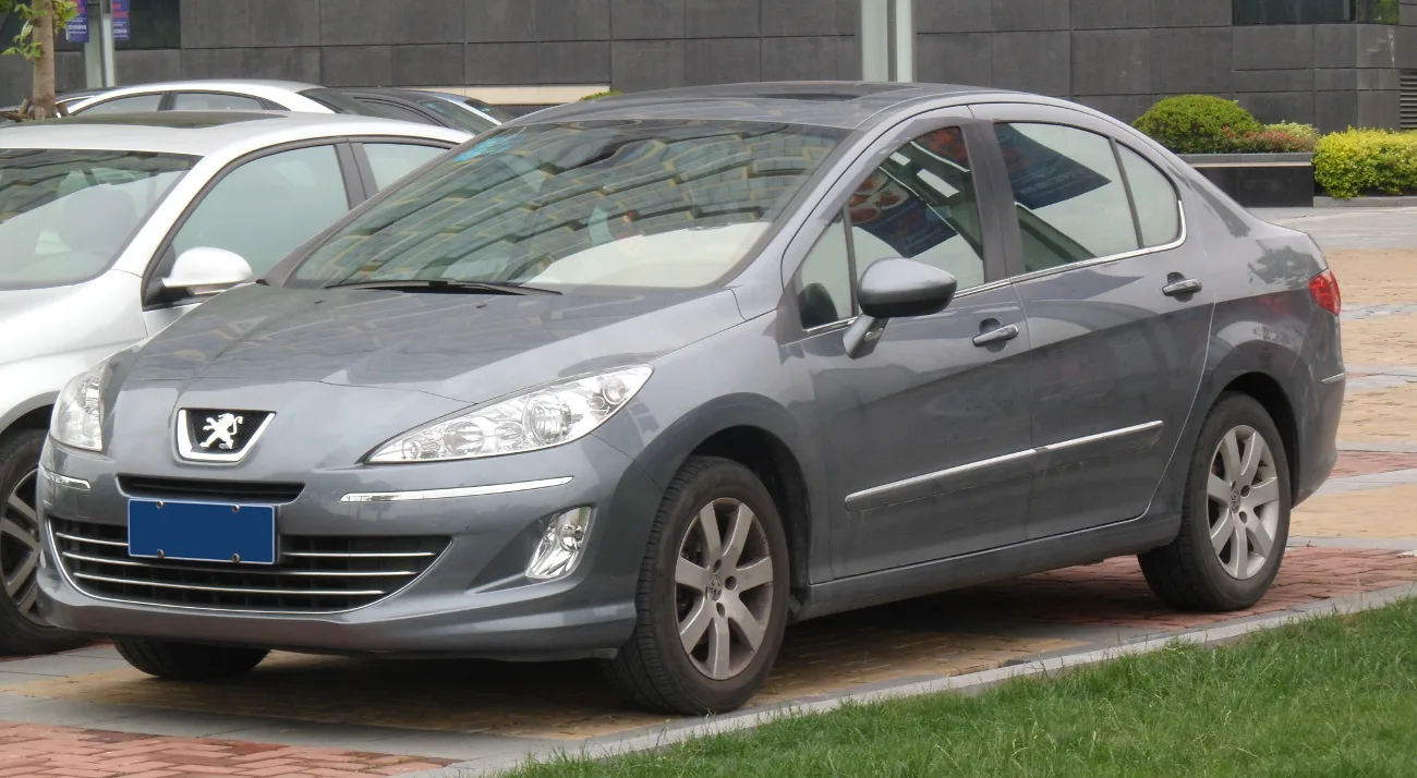 Peugeot 408, vue extérieure du modèle
