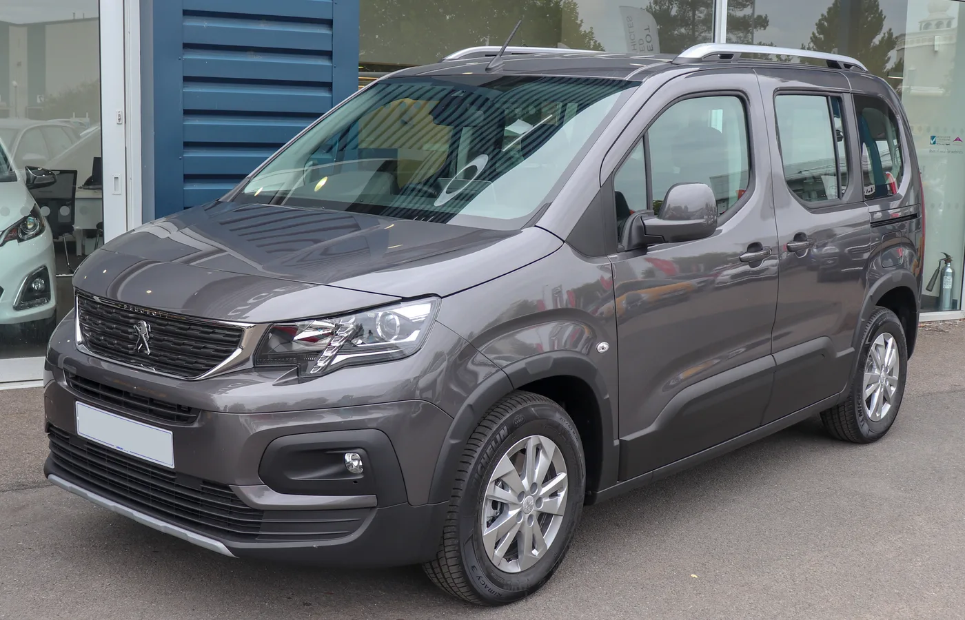 Peugeot E-RIFTER, vue extérieure du modèle ou d'une variante proche