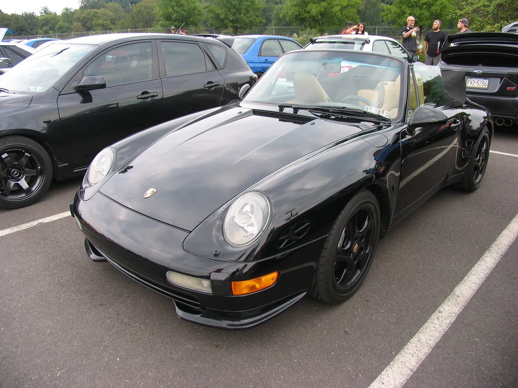 Porsche 911 CARRERA 4 CABRIOLET, vue extérieure du modèle
