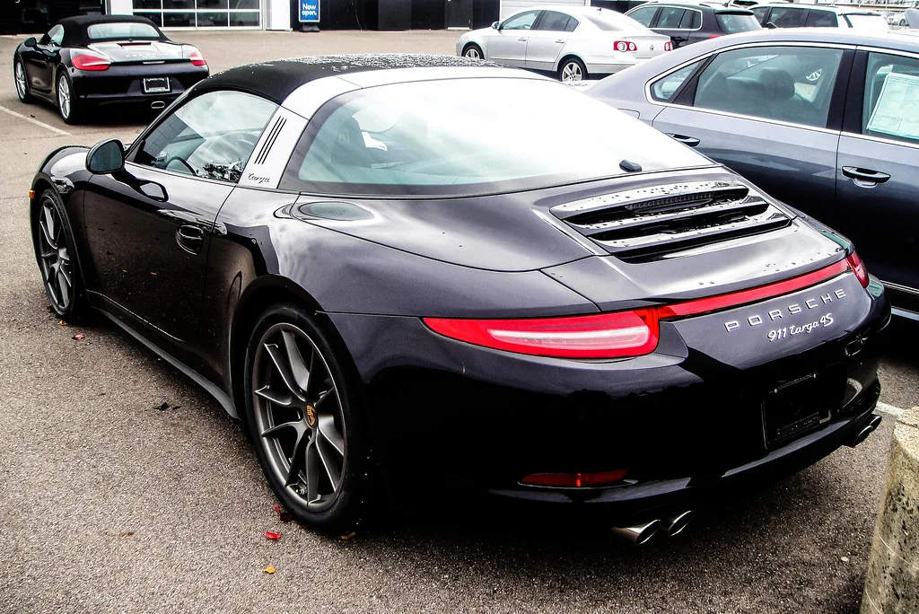 Porsche 911 TARGA, vue extérieure du modèle ou d'une variante proche