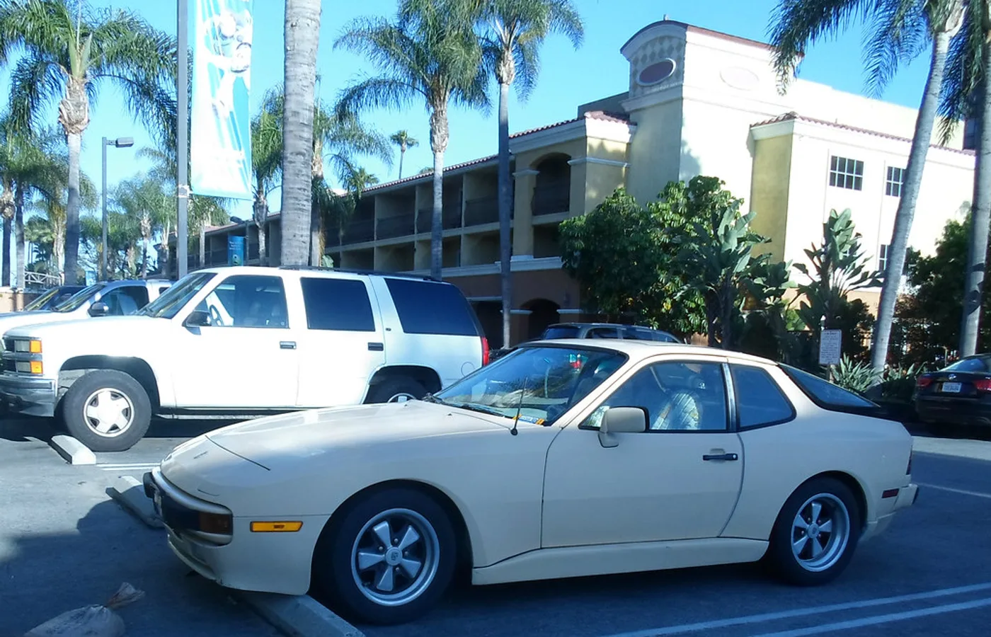 Porsche 944, vue extérieure du modèle